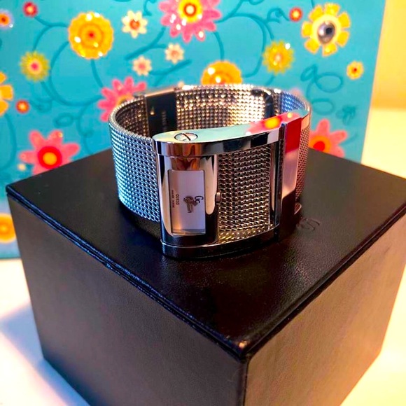 Guess Stainless Steel Bracelet Watch - Picture 2 of 4